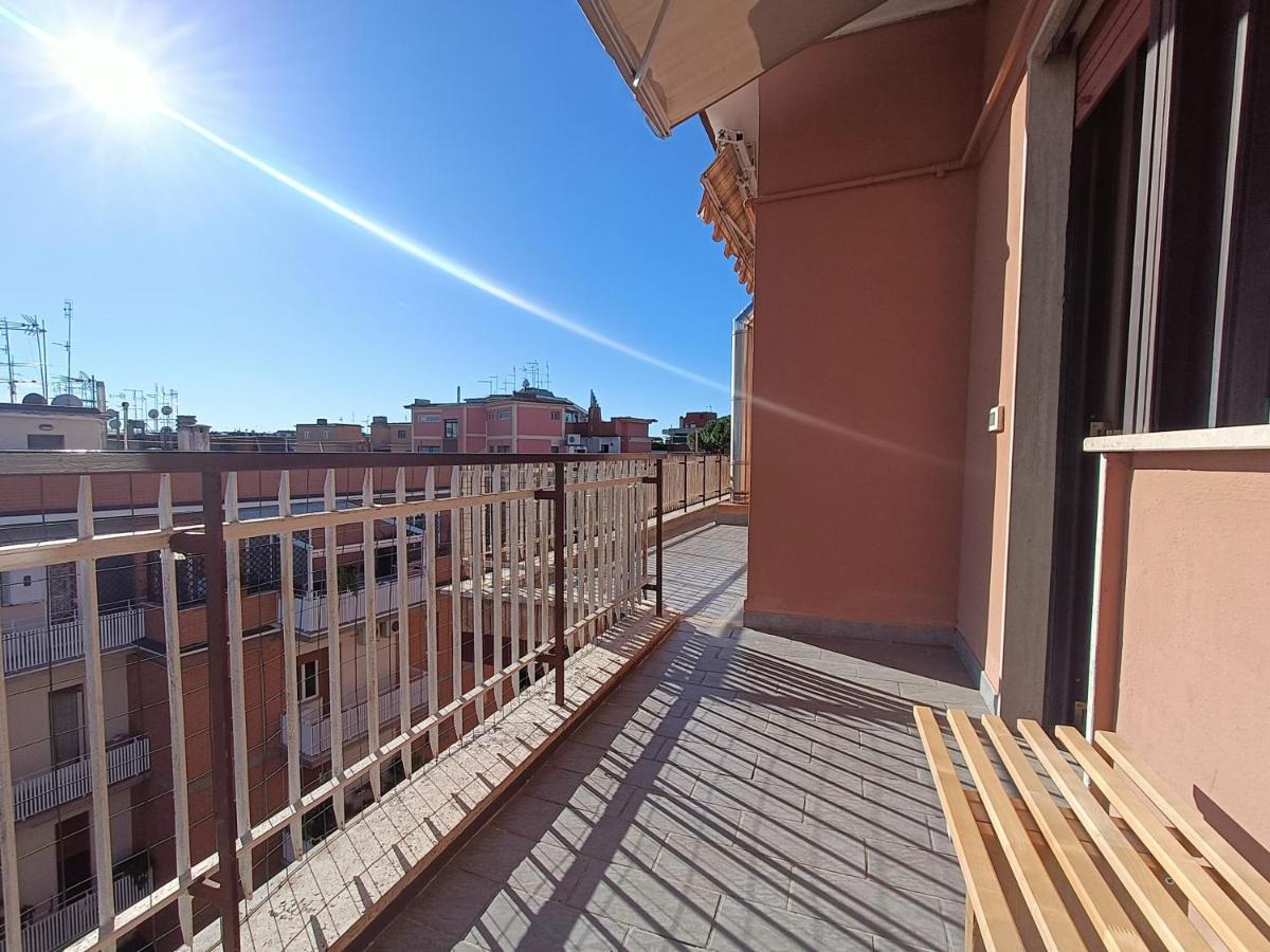 Avellini - Delightful And Spacious Apartment With Terrace - Near Metro A Cornelia Rome Exterior photo